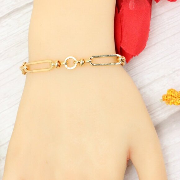 "Trendy Handmade Bracelet – A Thoughtful Gift for Girls & Women | UNVRC1566 - Picture 4 of 10